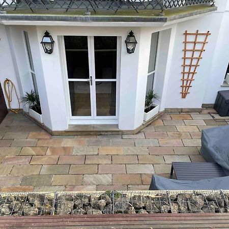 Stunning Apartment By The Leas, West End Folkestone Kültér fotó