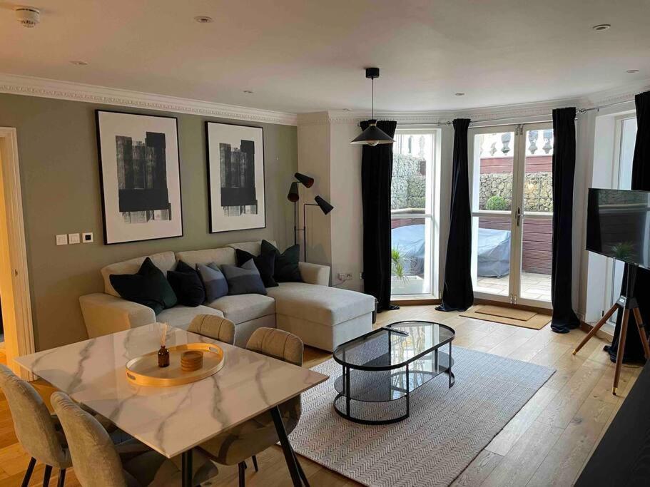 Stunning Apartment By The Leas, West End Folkestone Kültér fotó