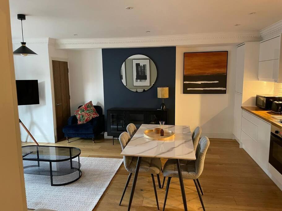 Stunning Apartment By The Leas, West End Folkestone Kültér fotó